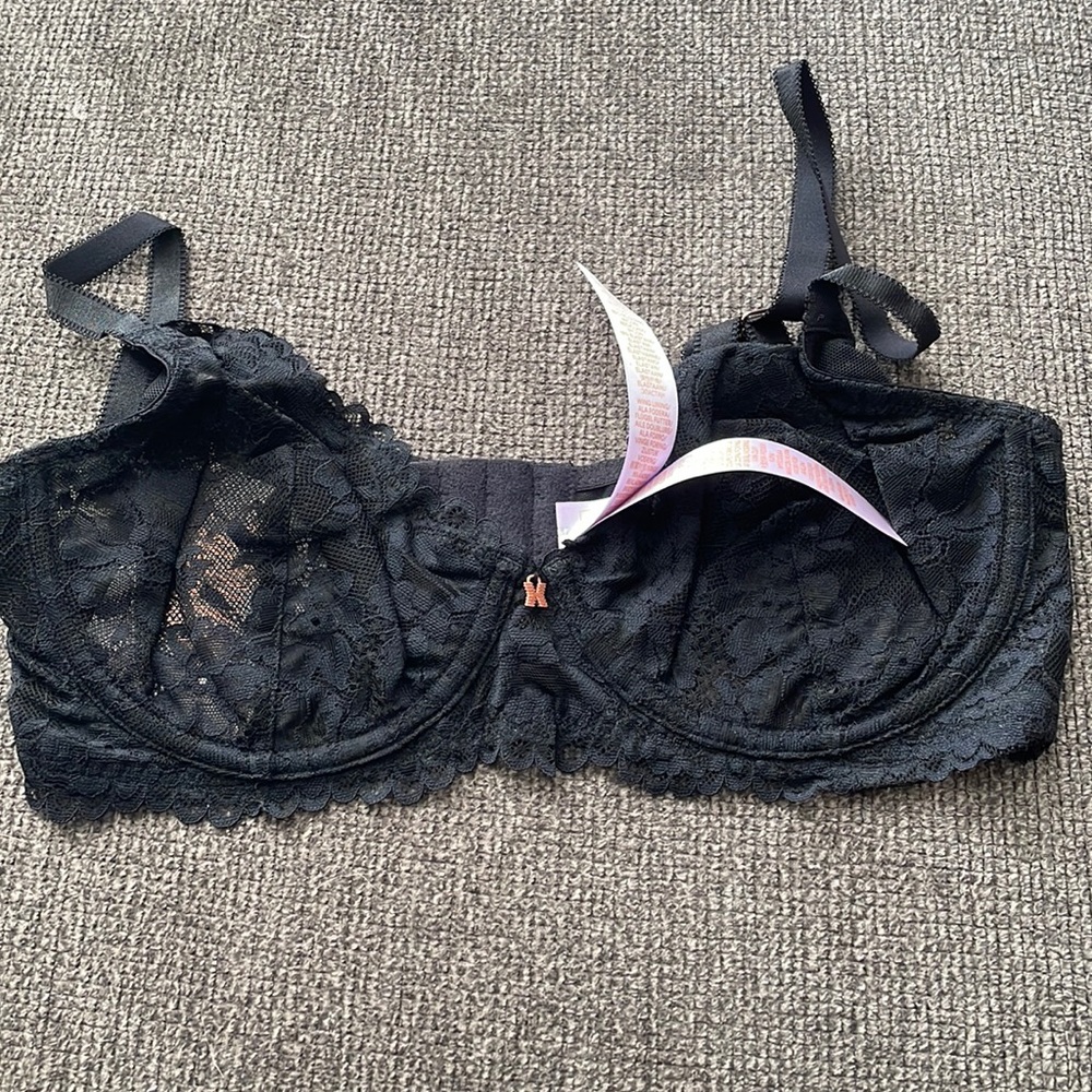 Black lace bra 34D Savage x Fenty